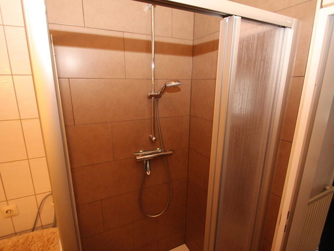 Bathroom 4, Ferienhaus in Nessmersiel fur 4 Personen, Aurich