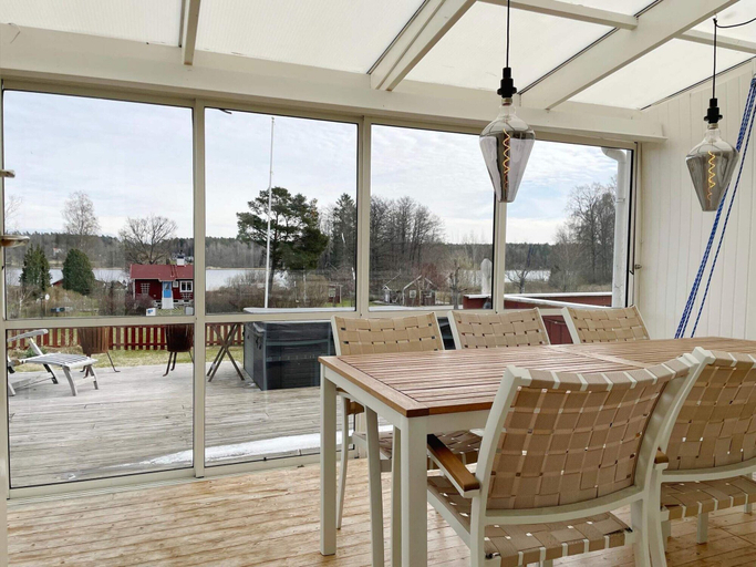 Dining 3, 4 Star Holiday Home in Hallstavik, Norrtälje