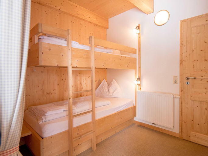 Others 5, Lovely chalet with sauna, Murau