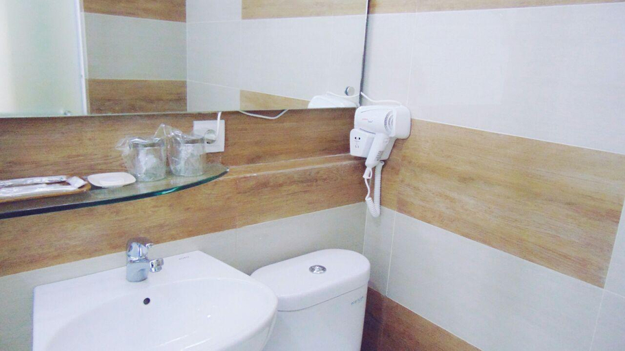 Bathroom 4