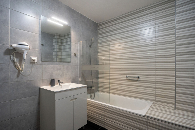 Bathroom 4, Leevin Guesthouse Faro, Faro