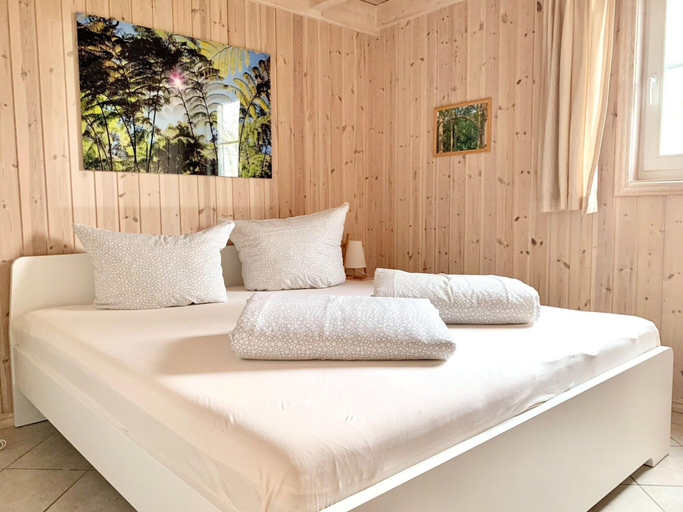 Room 4, Holiday Home Seerose With Sauna on Lake Dummer, Dummer, Ludwigslust-Parchim