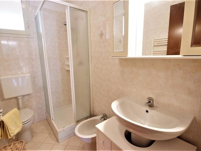 Bathroom 4, Belvilla by OYO Acanto Bilocale, Ragusa