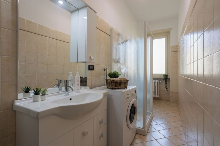 Bathroom 4, Modern Apartment in Santa Rita by Wonderful Italy, Torino