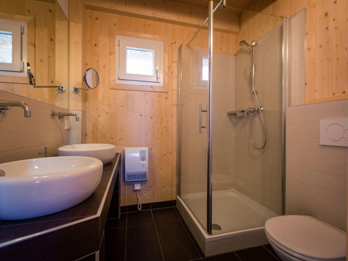 Bathroom 4, Cosy chalet with infrared sauna, Murau