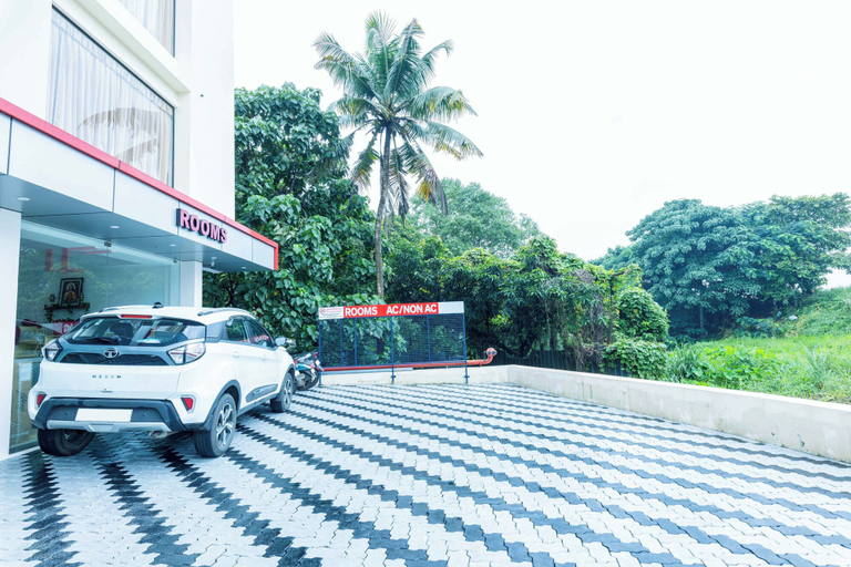 Exterior & Views 2, Treebo Airsuit, Ernakulam