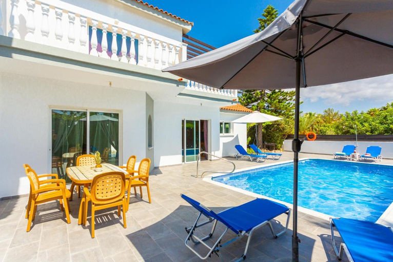 Others 5, Villa Zenon