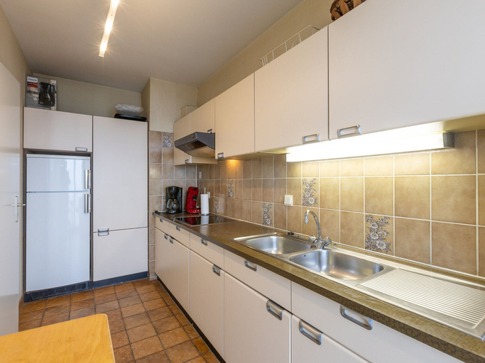 Others 4, Apartment on the first floor with sea view, West-Vlaanderen