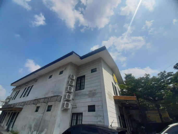 Exterior & Views 2, Fybed Guesthouse, Semarang