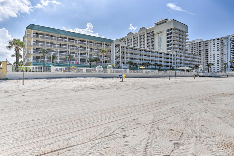 Dreamy Daytona Studio with Beach Access!, Volusia