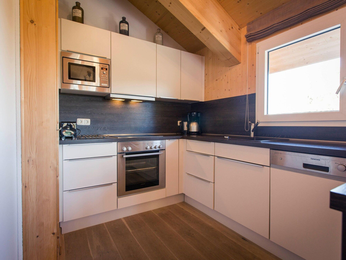 Private kitchen, Chalet in Alps Near Ski Slopes & Sauna, Murau