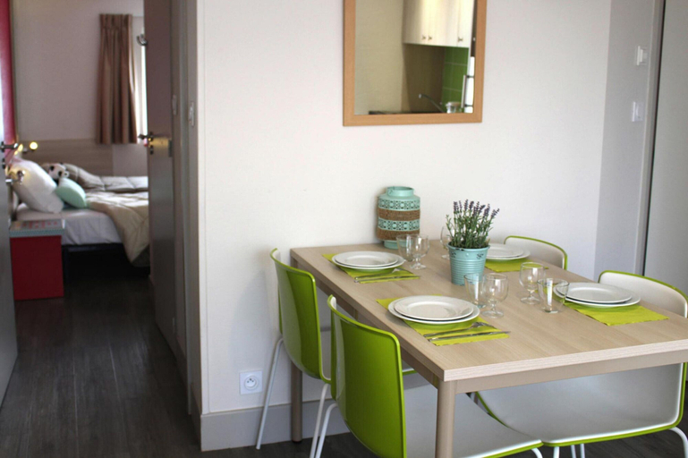 Dining 4, Res. Bleriot-plage, Bleriot-plage, Holiday Home not Detached for 7 Pers, Pas-de-Calais