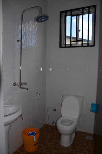 Bathroom 2, Lunguya Annex Lodge, Temeke
