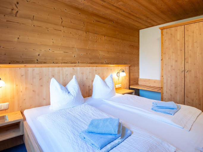 Bedroom 2, Spacious Apartment Near the Centre and ski Resort, Bludenz