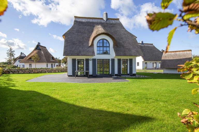 Exterior 2, Luxushaus Boddenkuste mit Lagune und Sauna, Vorpommern-Rügen