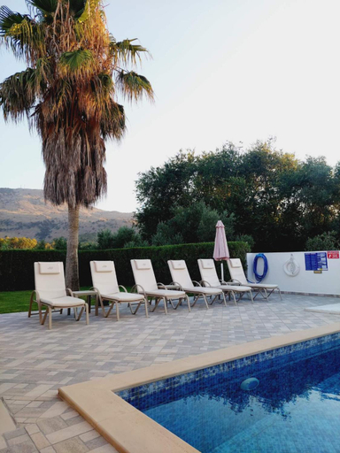 Others 3, Villa Campos- Less than 5-Min Walk to Kalivaki Beach, Crete