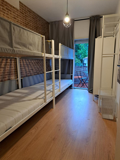 Bedroom 2, Travel & Live Marques, Porto