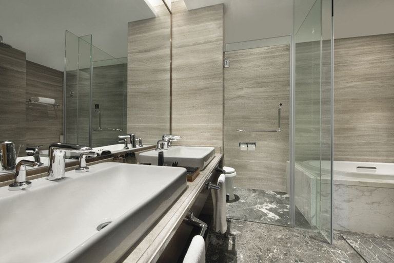 Bathroom 5, Hotel Tianjin Aeroporto Internacional de Qingdao, Qingdao