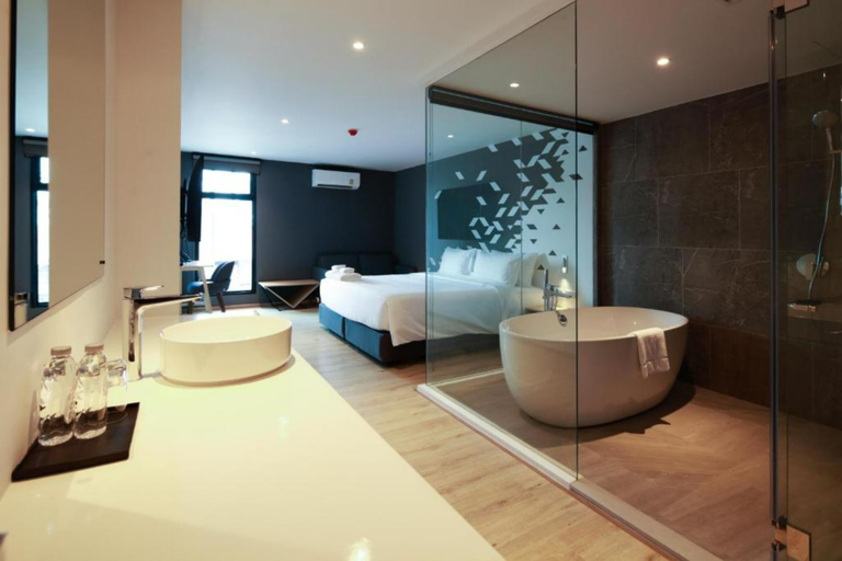 Bathroom 5, KOO Hotel, Pak Kret