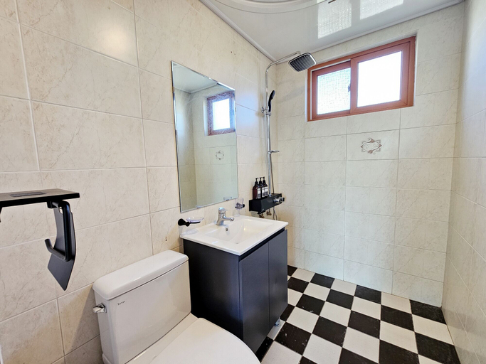 Bathroom 3, Green Side Pension, Seogwipo