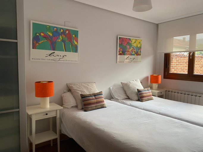 Bedroom 2, Precioso alojamiento con jardin en Guriezo, Cantabria
