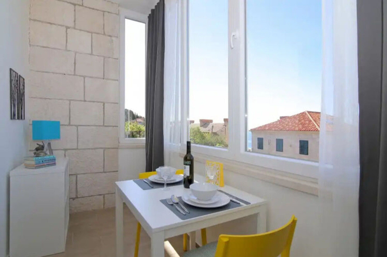 Dining 5, Apartment Miriam - Studio Apartment With Sea View, Dubrovnik