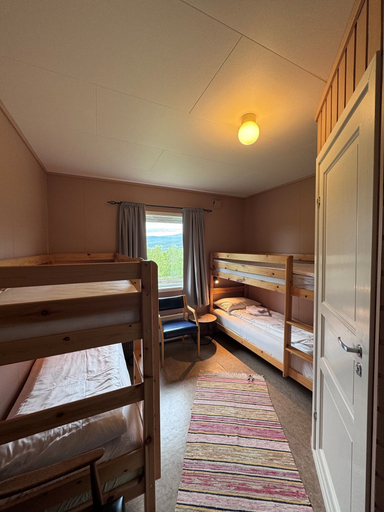 Bedroom 3, Skoghus, Lenvik
