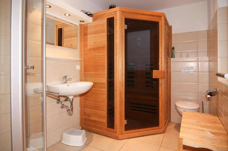 Bathroom 3, Doppelhaushalfte Rugentraum in Glowe, Vorpommern-Rügen