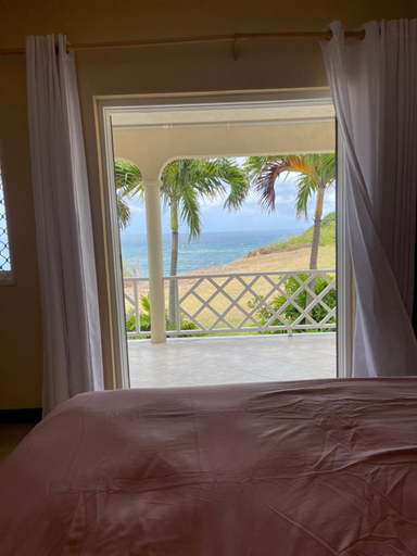 Bedroom 2, ‘MAYARO’ Private Room with Ocean View