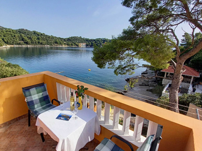 Dining 5, Apartments Vinko Mljet- One-bedroom Apartment With Terrace, Mljet