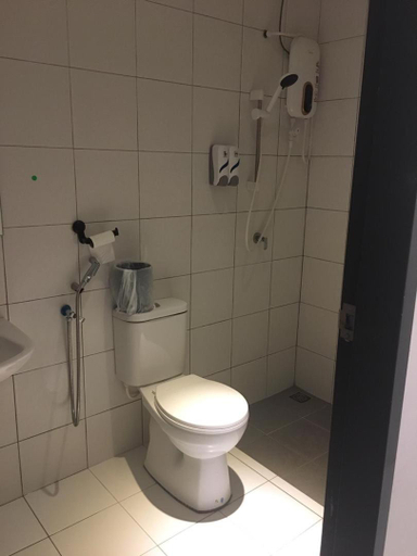 Bathroom 3, Imperio Homestay Alor Star, Pokok Sena