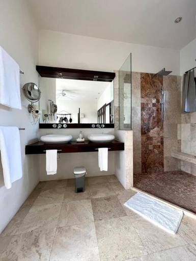 Bathroom 4, Amazing Luxury Penthouse with sunset,sunrise view, private Jacuzzi and rooftop pool, Cozumel