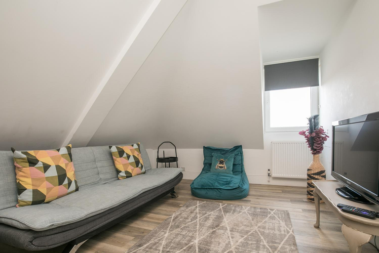 Others 5, ENTR - Modern Apartments in Windsor, Windsor and Maidenhead
