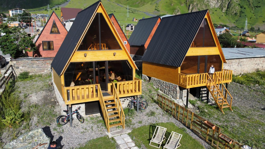 Others 4, Cottage Carpe Diem, Kazbegi