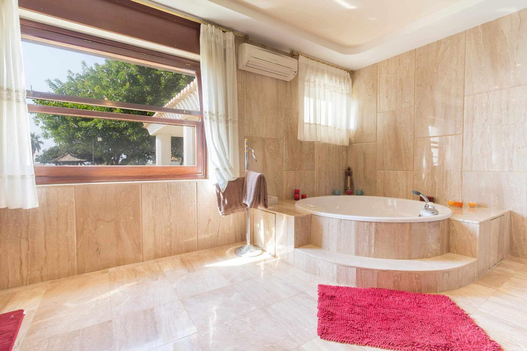 Bathroom 4, Castle Beach House. Luxury Beachfront Villa, Málaga