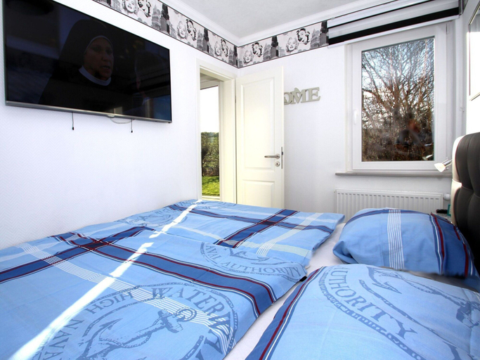 Bedroom 2, Ferienhaus Wiesengrund mit Sauna, Dornumersiel, Aurich