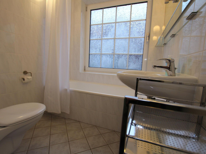 Bathroom 3, Ferienwohnung in Westerland auf Sylt, Nordfriesland