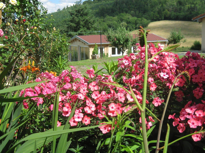 Exterior 5, Secluded Chalet in Egliseneuve des Liards, Puy-de-Dôme