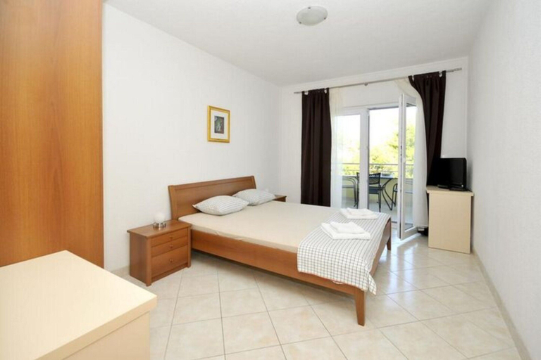 Room 5, Apartments Villa Moonlight - One Bedroom Apartment With Sea View Balcony, Okrug