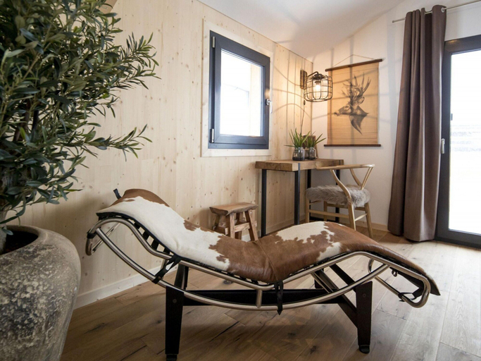 Others 5, Lovely chalet with sauna, Liezen