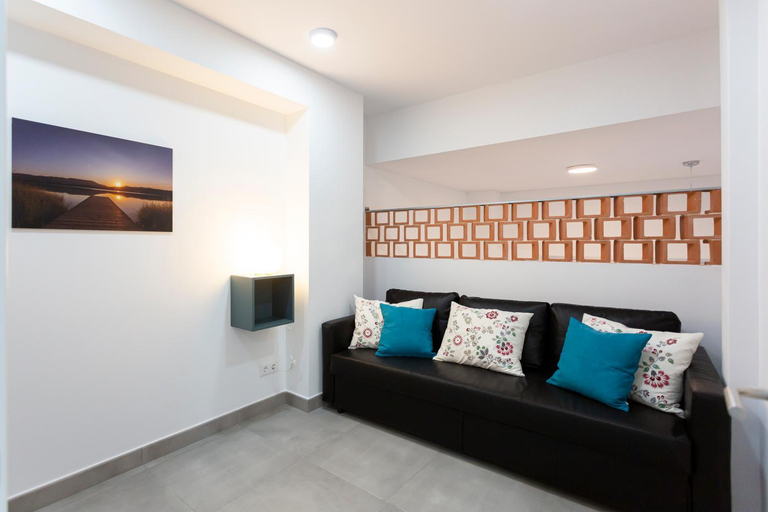 Others 2, 8 lacus duplex, Barcelona