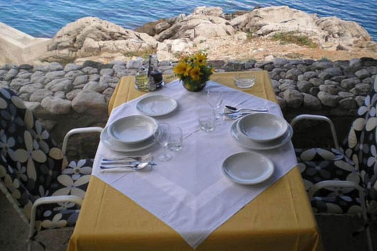 Dining 2, Guest House Hazdovac - Double Room With Balcony and Sea View 2, Mljet