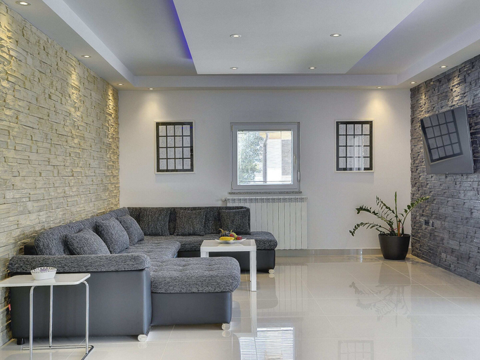 Living area 3, Family Villa With Swimming Pool, Pula