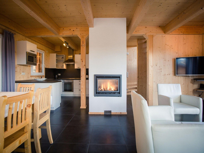 Others 4, Charming chalet with indoor hot tub, Murau