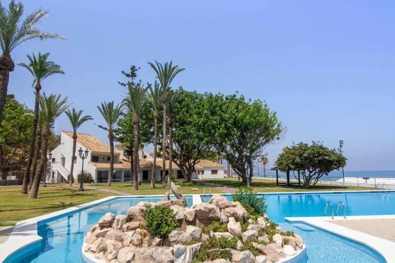 Others 2, Castle Beach House. Luxury Beachfront Villa, Málaga