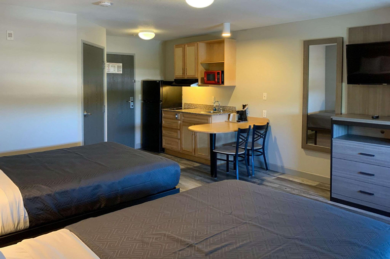 Bedroom 13