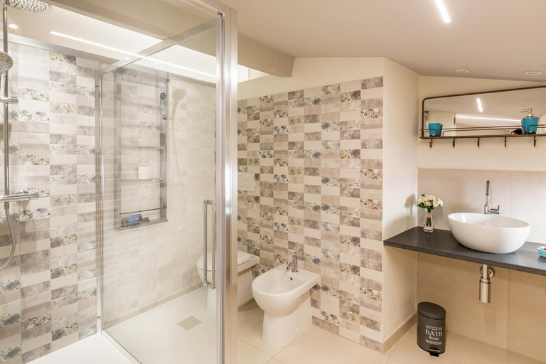 Bathroom 3, GuestHost - San Francesco Modern and Central Apartments, Pisa