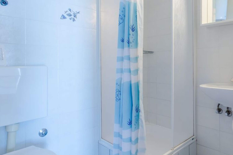 Bathroom 4, Villa Kosa - Two Bedroom Apartment With Balcony and Sea View, Brela