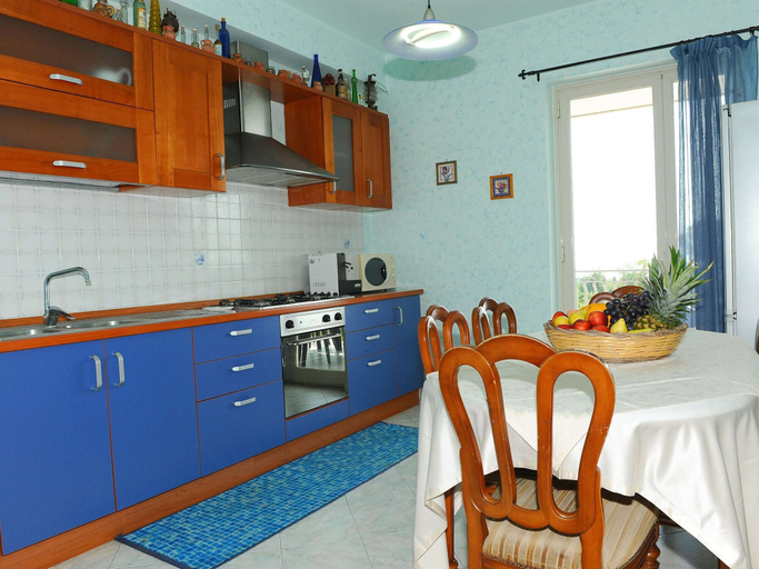 Private kitchen, Cozy Etna Apartment with Pool, Catania