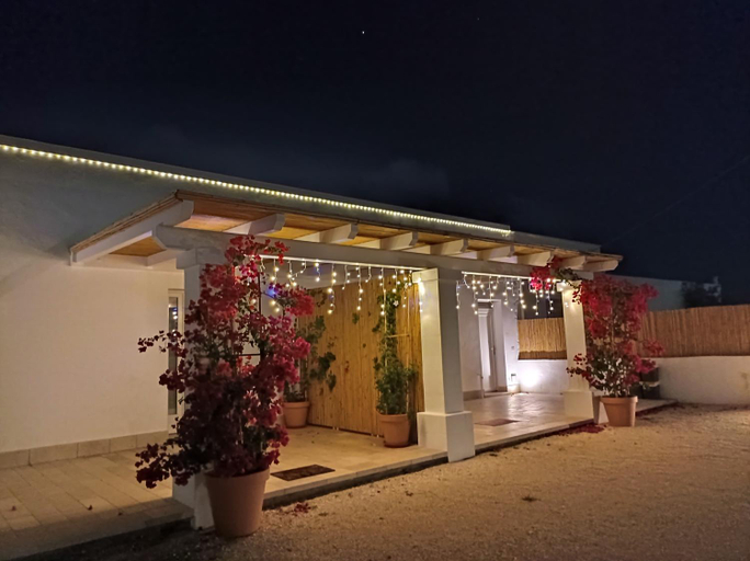Others 2, Villa Susca - villa sul mare, Bari